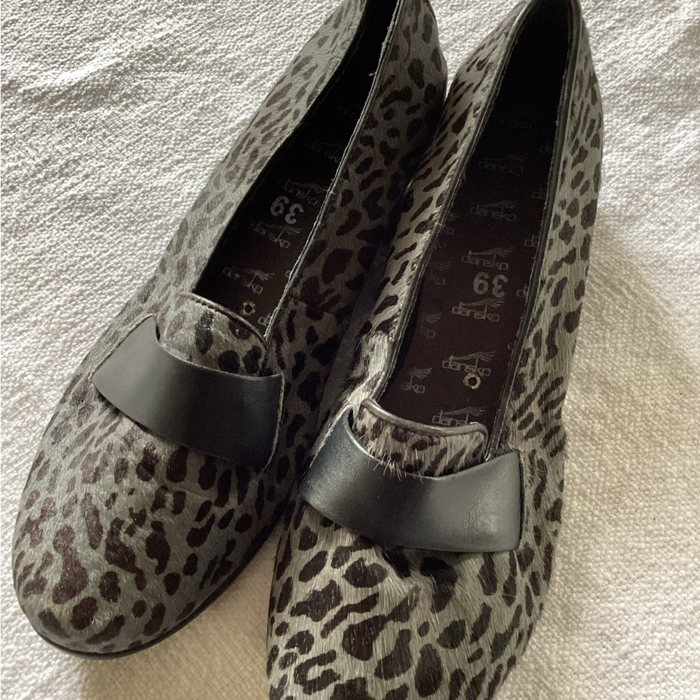 NWOB-Dansko Oksana Loafers Cheetah Print Calf Hair Round Toe Shoes Size EU39/US9